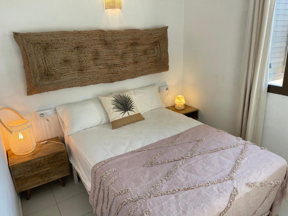 Bella Lilia Apartment Es Pujols Bagian luar foto