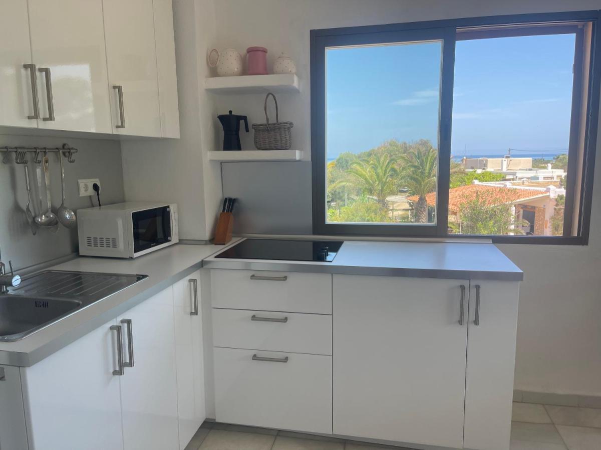 Bella Lilia Apartment Es Pujols Bagian luar foto